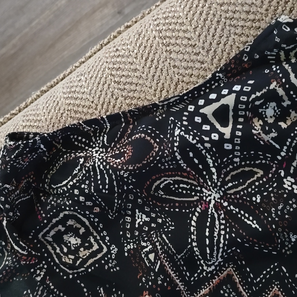 Maurices Black and White Abstract Mini Skirt - Picture 3 of 4